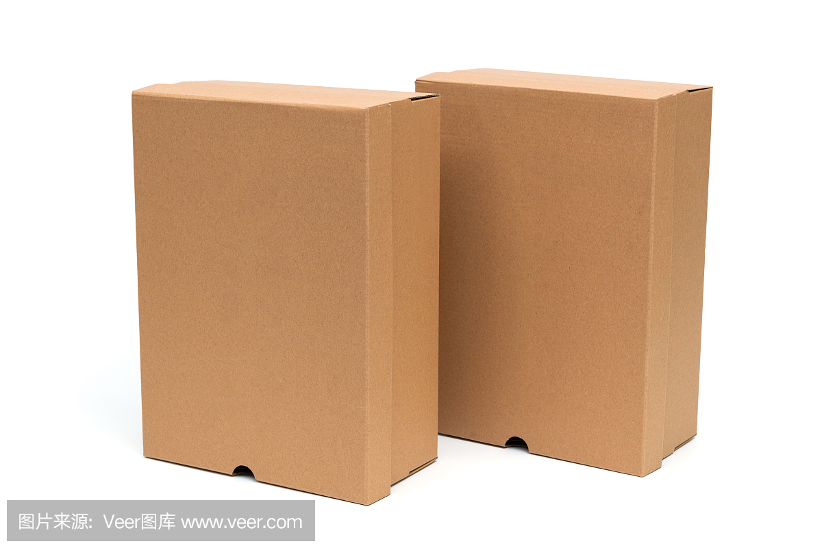 棕色硬纸板箱与盖子鞋或运动鞋产品包装模型,孤立在白色与裁剪路径。
